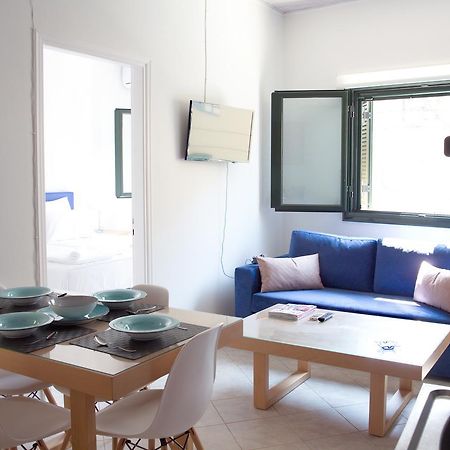 Geo Holiday Studios Kyparissia Buitenkant foto