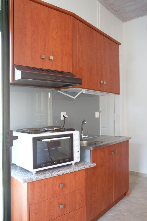Geo Holiday Studios Kyparissia Buitenkant foto