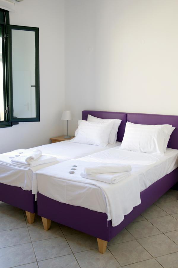 Geo Holiday Studios Kyparissia Buitenkant foto