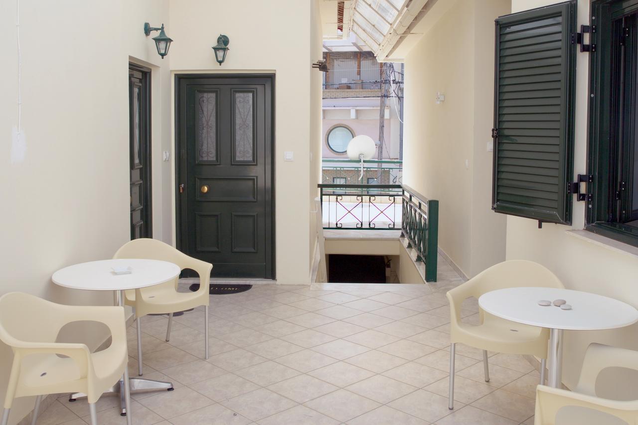 Geo Holiday Studios Kyparissia Buitenkant foto