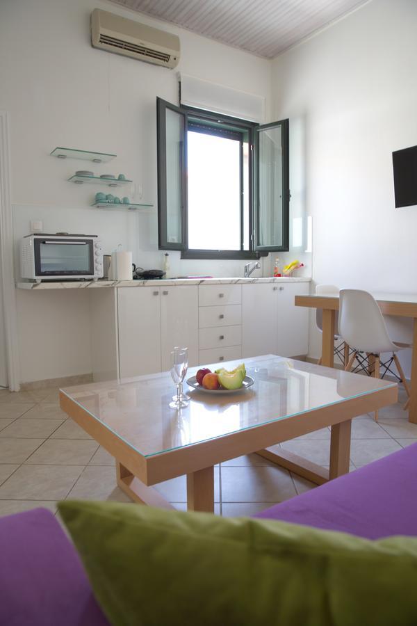 Geo Holiday Studios Kyparissia Buitenkant foto