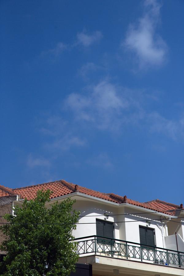 Geo Holiday Studios Kyparissia Buitenkant foto